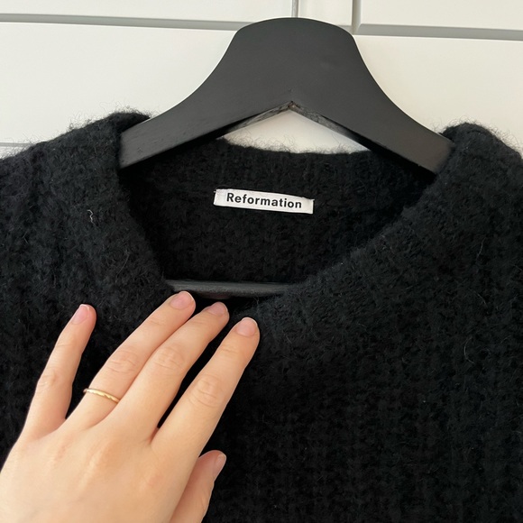 SOLD Reformation Black Sweater Size S - Picture 4 of 9